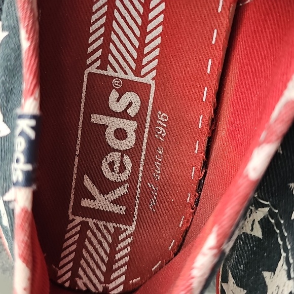 Keds Blue and Red Star-Patterned Size 8.5 - Picture 3 of 7